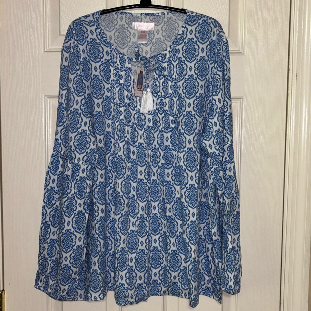 Breezy blue & white top